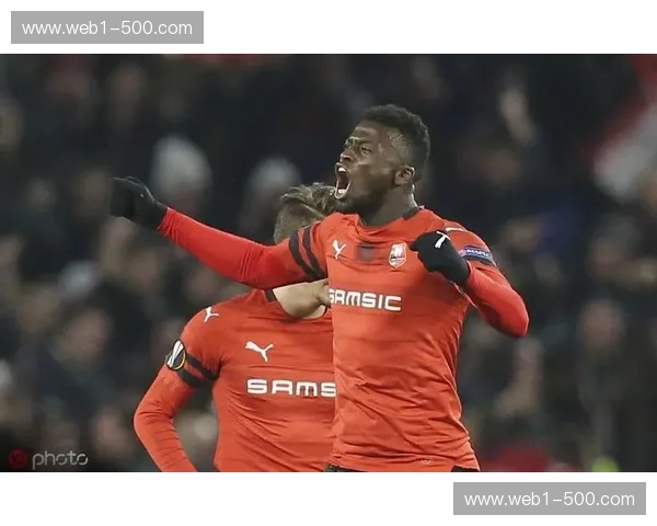 攻防转换速度决定比赛走势 雷恩反击效率完胜巴黎 攻防转换速度决定比赛走势 雷恩反击效率完胜巴黎