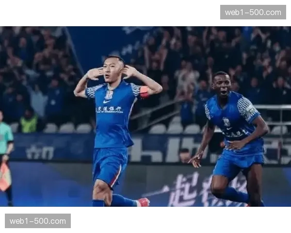 吴曦37岁高龄仍场场拼满 申花老将凸显人才断层危机